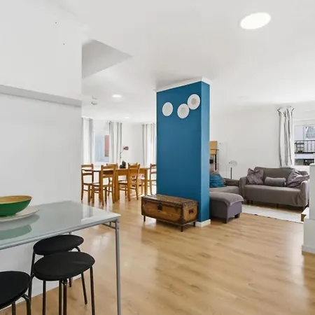 3 Bedrooms&pool Appartement *
