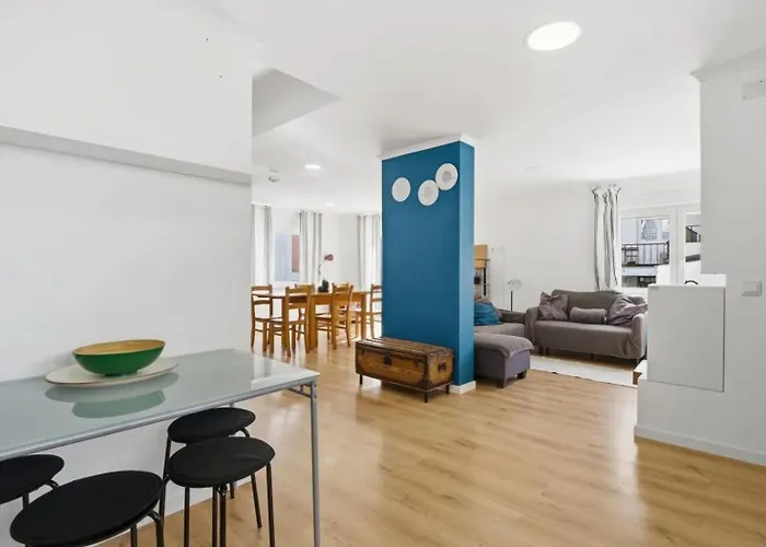 3 Bedrooms And Pool شقة *